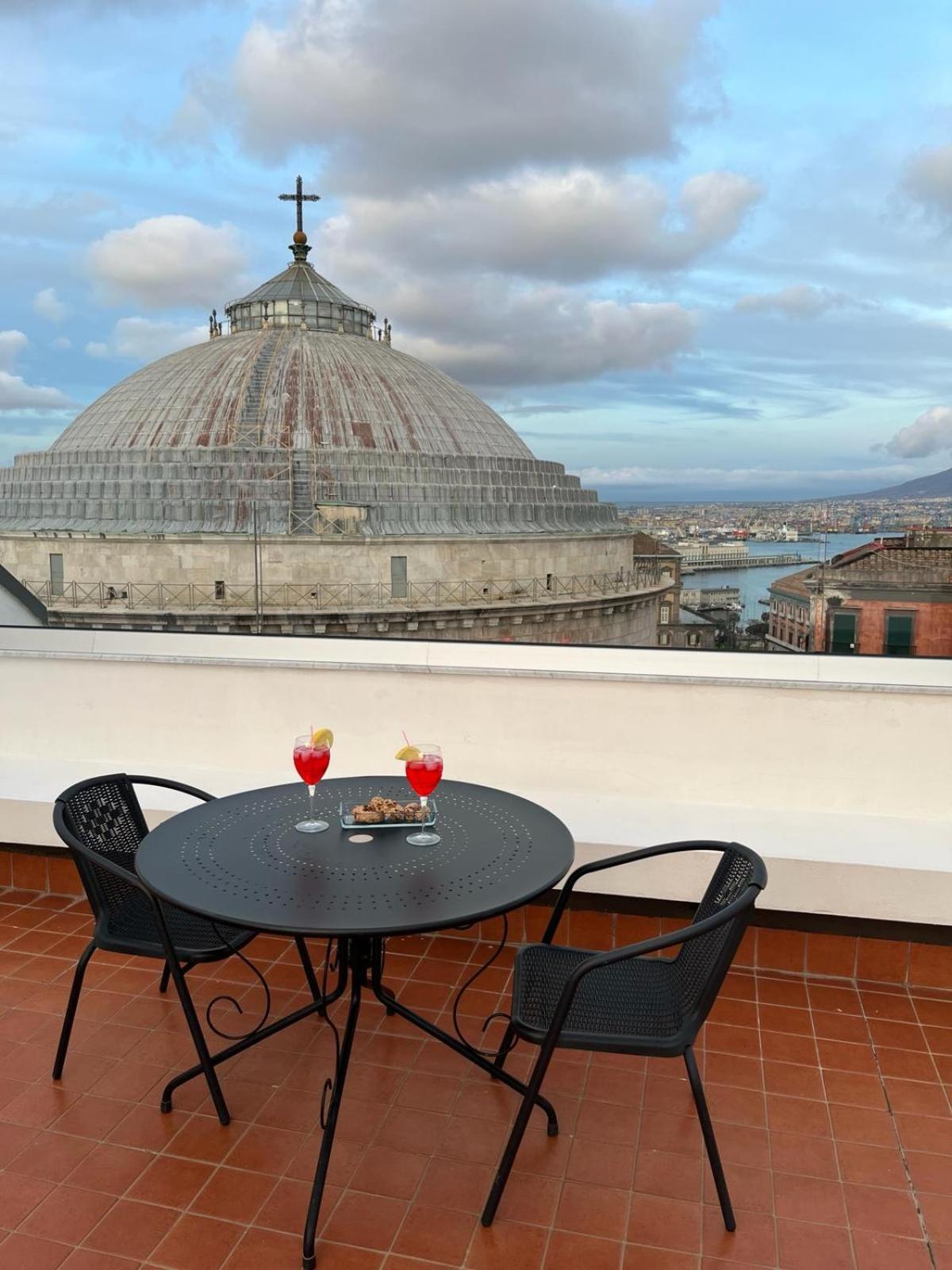 Lucullo'S Rooftop Nápoles Exterior foto